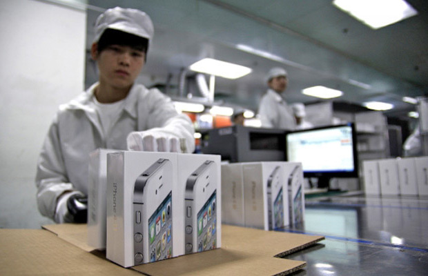 Apple хочет ослабить зависимость от Foxconn