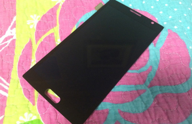 В Сеть попали снимки передней панели Galaxy Note 4