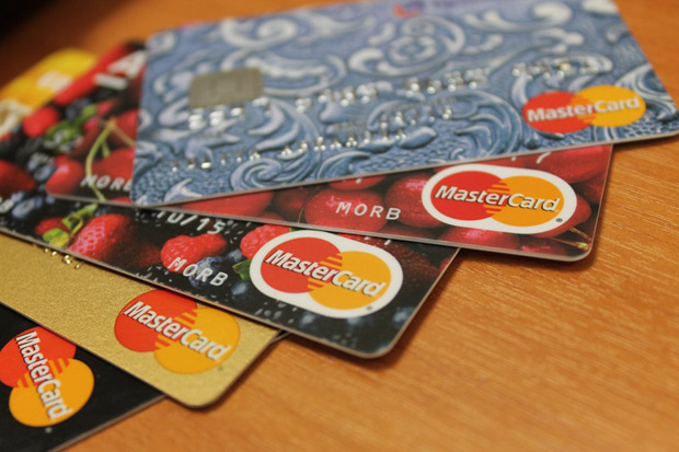 Ученые раскрыли секрет взлома платежных карт с чипом