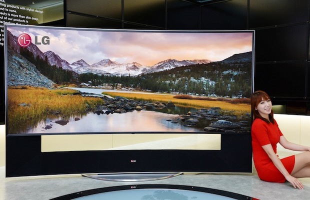 Samsung и LG анонсировали 105-дюймовые изогнутые Ultra HD телевизоры