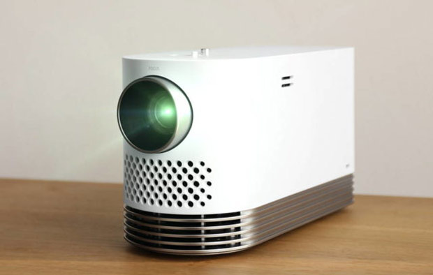 LG представила компактный лазерный проектор ProBeam