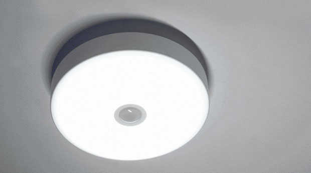 Xiaomi выпустила автоматический потолочный светильник
