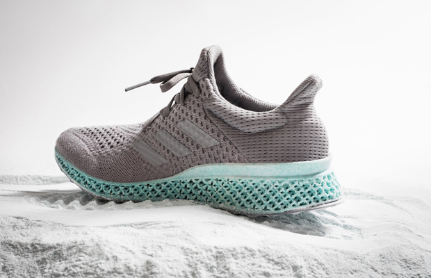Adidas печатает кроссовки на 3D-принтере из мусора, чтобы очистить океан