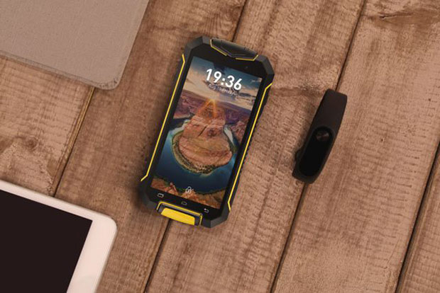 Представлен новый смартфон-внедорожник Geotel A1
