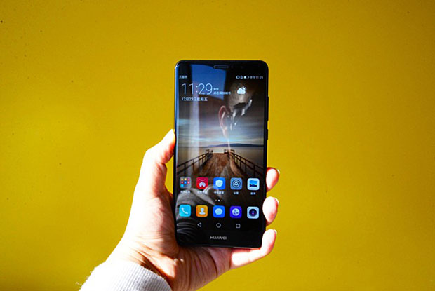Huawei выпустила Mate 9 в новом черном цвете