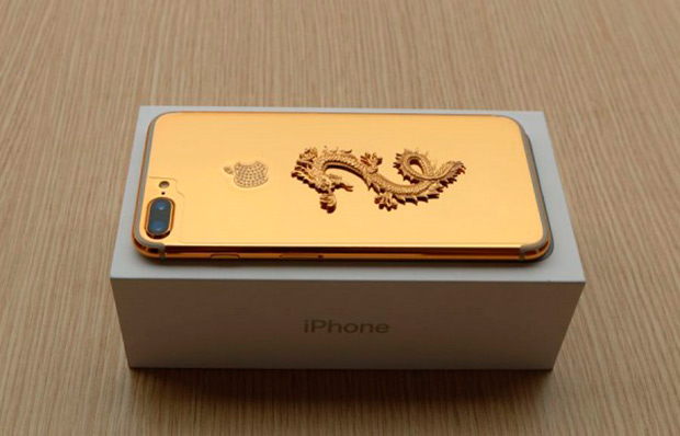 Karalux выпустила iPhone 7 и iPhone 7 Plus из 24-каратного и черного золота