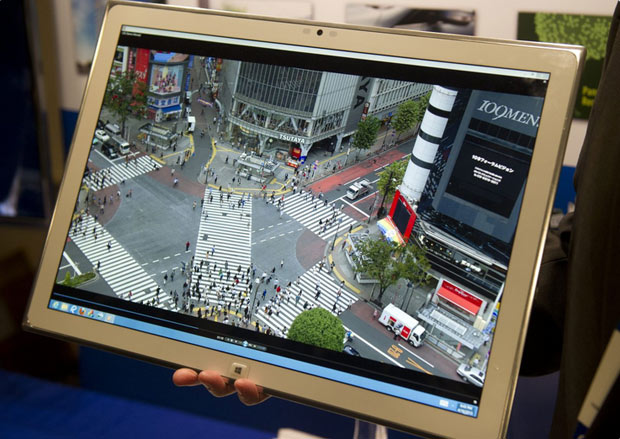 Panasonic выпустила 20-дюймовый планшет Toughpad FZ-Y1D с 4K-экраном