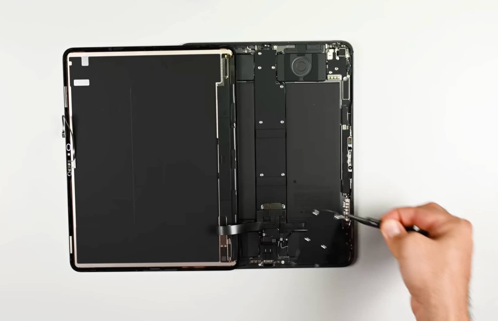 Оценена ремонтопригодность нового планшета iPad Pro на базе чипа M5
