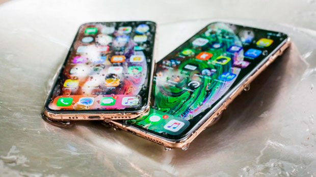 Apple вдвое опережает Samsung по продаже премиальных смартфонов