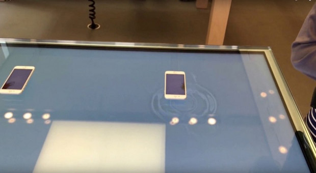 В Apple Store появились интерактивные 3D Touch столы