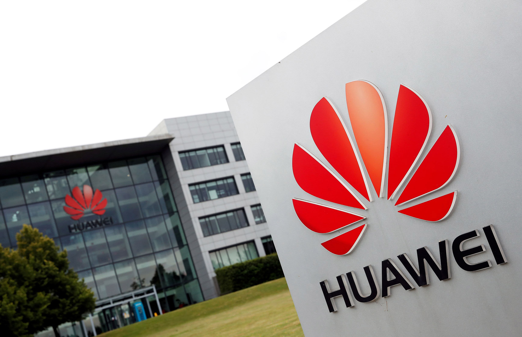 Президент Xiaomi рассказал, к кому перешли 80 млн бывших пользователей Huawei