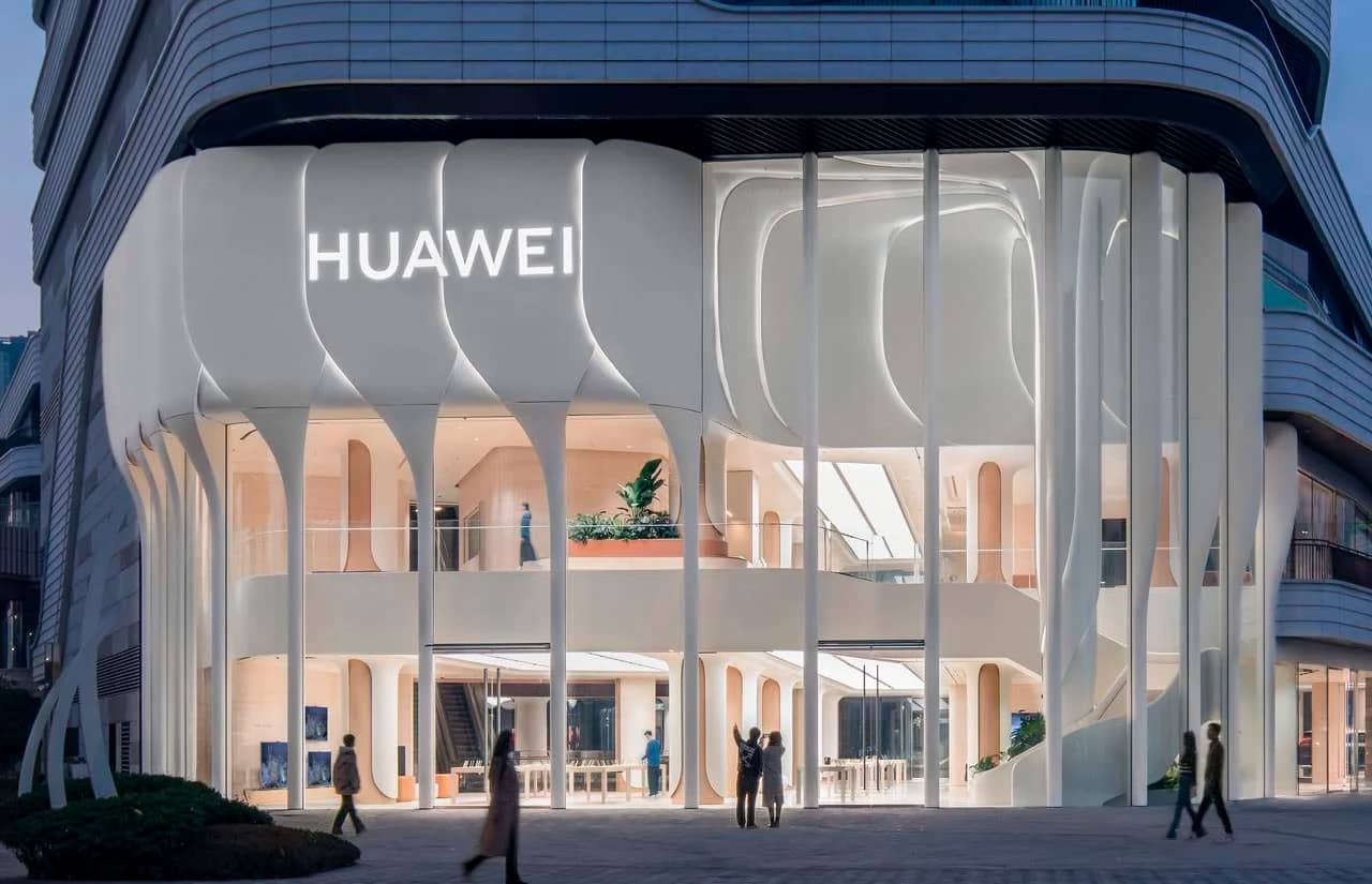 Huawei открыла свой самый стильный флагманский розничный магазин