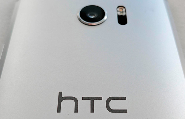 HTC объявила о снижении доходов на 9% в апреле 2017 года