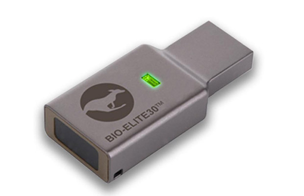 Представлена USB-флэшка со сканером отпечатков пальцев и собственной операционной системой