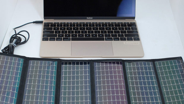 Новый MacBook теперь можно заряжать от солнца