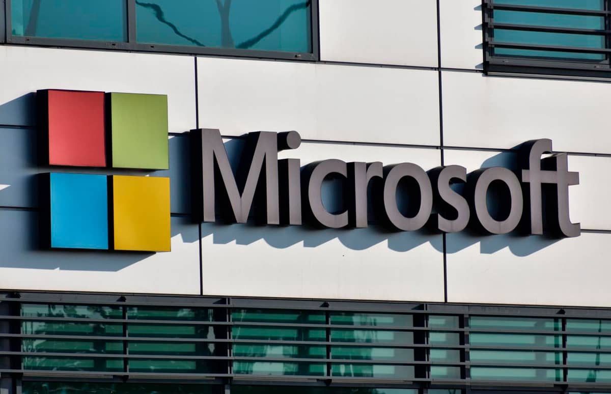 Microsoft заявила, що російські хакери вкрали вихідний код частини проєктів компанії