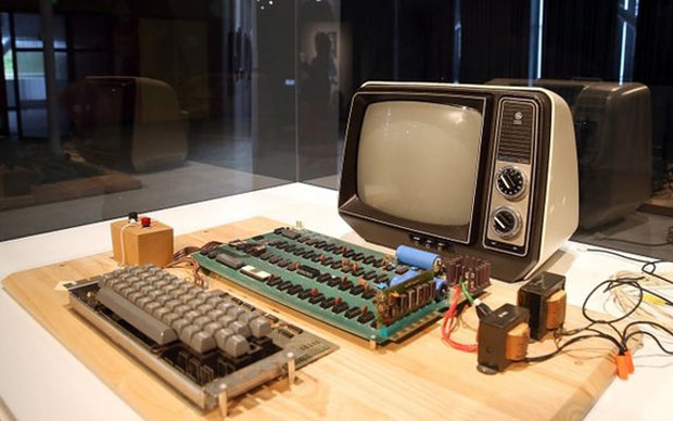 Один из первых компьютеров Apple продали за $387 000