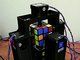 Робот собирает кубик Рубика за 1 секунду