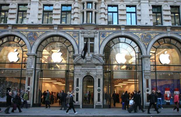 Apple откроет официальный магазин Apple Store в России. Открыты вакансии