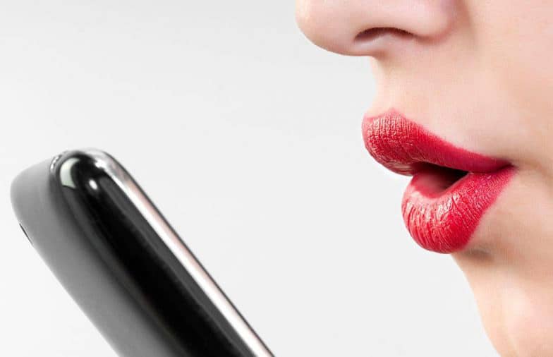 Apple хочет, чтобы ее устройства умели читать по губам