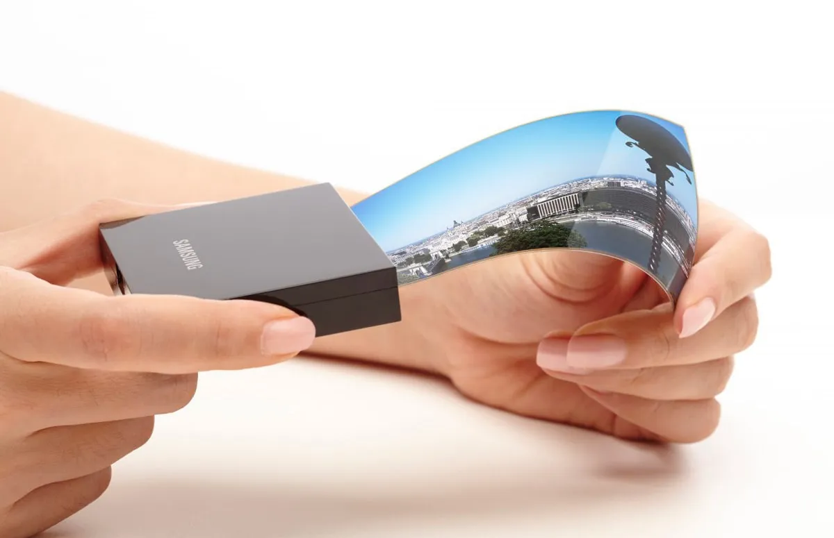 Samsung начнет производство складных OLED-панелей для Google, Vivo и Xiaomi