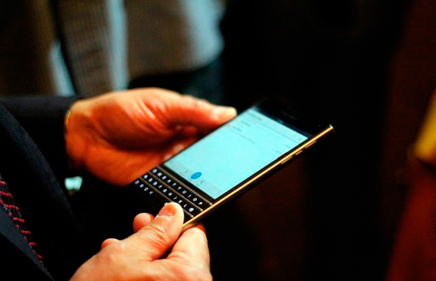 BlackBerry выпустит квадратные смартфоны Classic/Passport