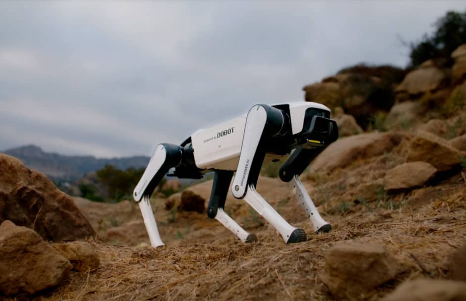 Представлен первый в мире интеллектуальный бытовой робот Dobot Rover X1