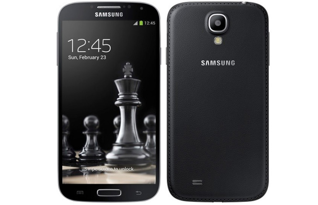 Samsung выпустила Galaxy S4 и Galaxy S4 mini Black Edition в коже