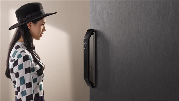 Huawei выпустила смарт-замок Smart Door Lock Pro на базе HarmonyOS