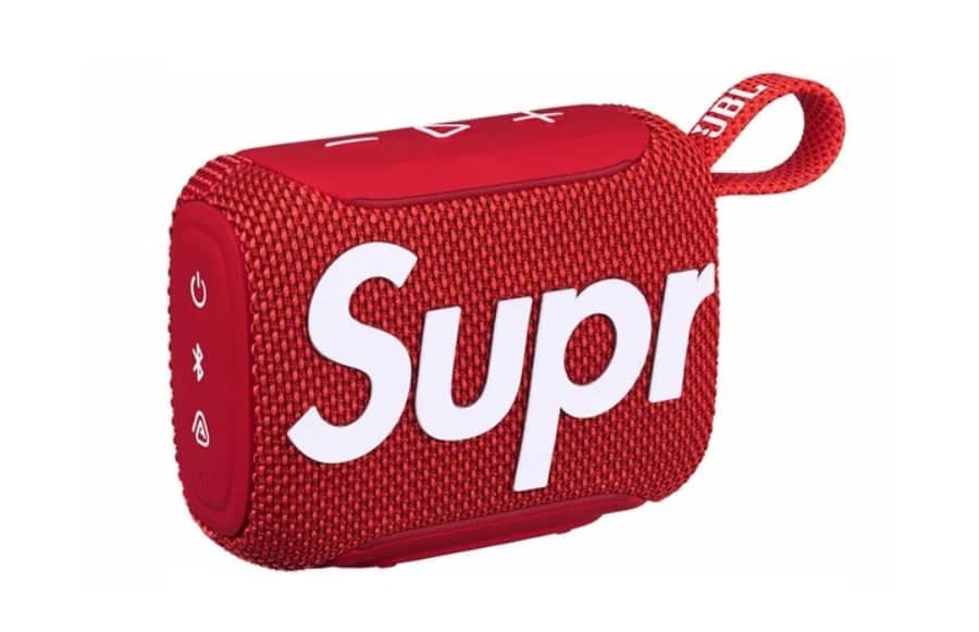 Supreme представила лимитированную версию JBL Go 5 в фирменном красном цвете
