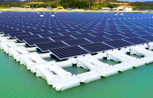 В Японии построили крупнейшую в мире плавающую солнечную электростанцию