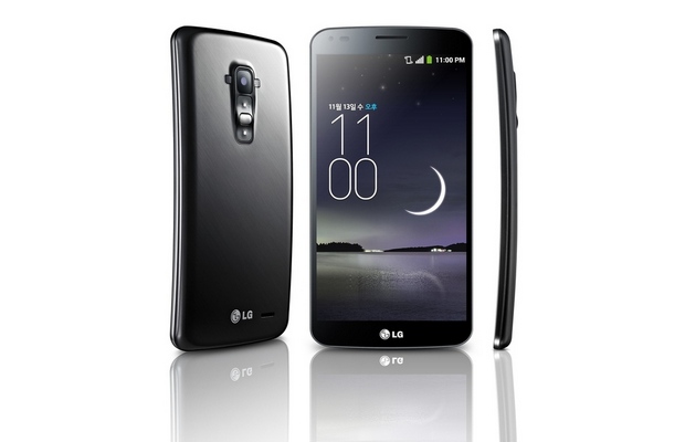 LG анонсировала свой новый смартфон G Flex, назвав его первым «реальным» изогнутым смартфоном