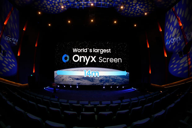 Samsung представила 14-метровый экран для кинотеатров