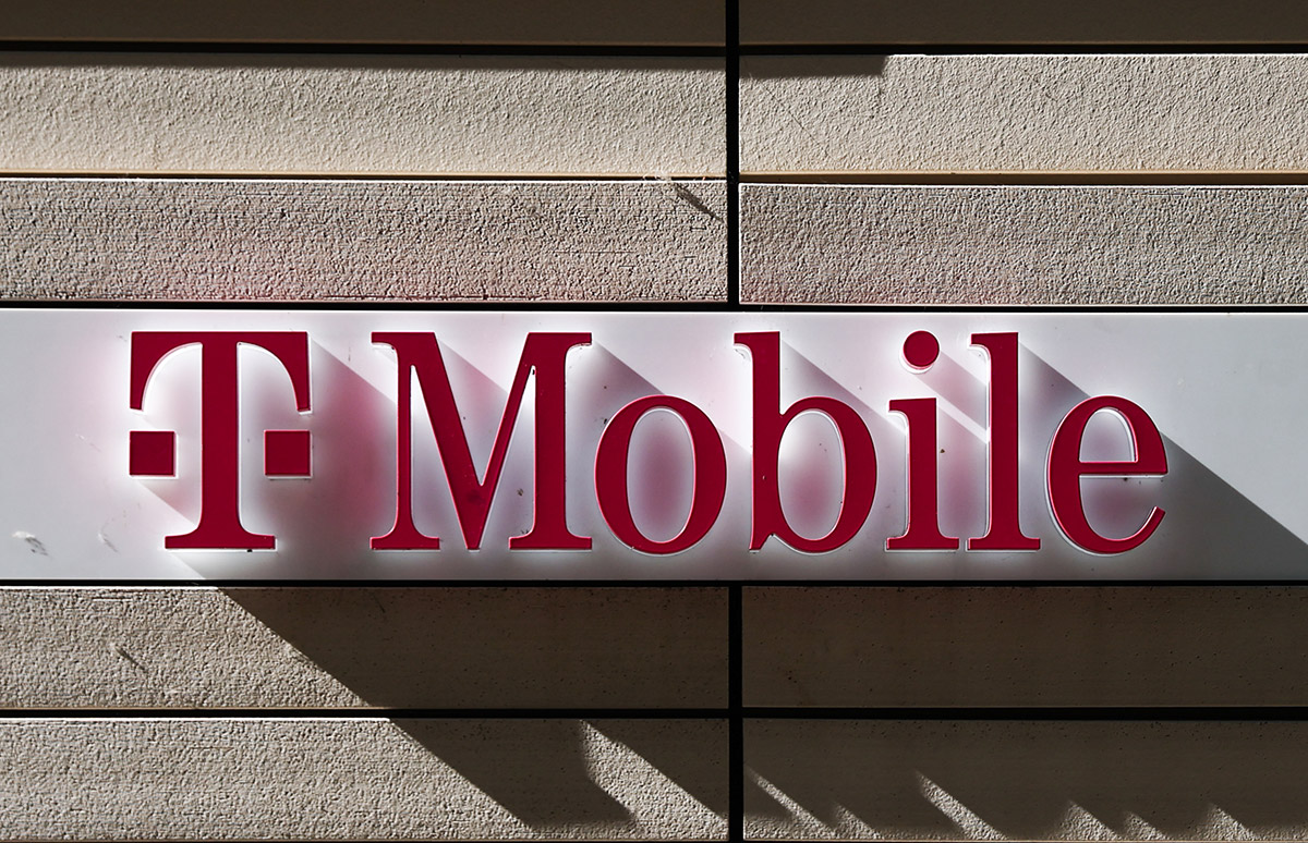 Хакеры украли данные 37 млн пользователей T-Mobile