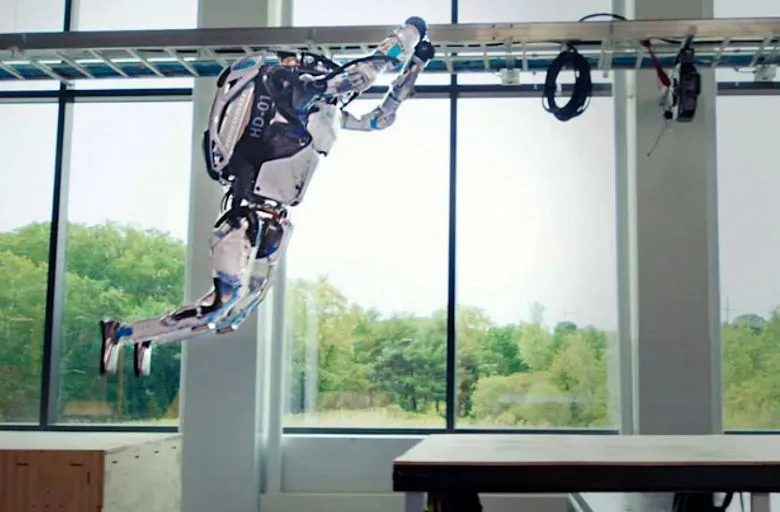 Boston Dynamics показала в видео робота-паркурщика Atlas