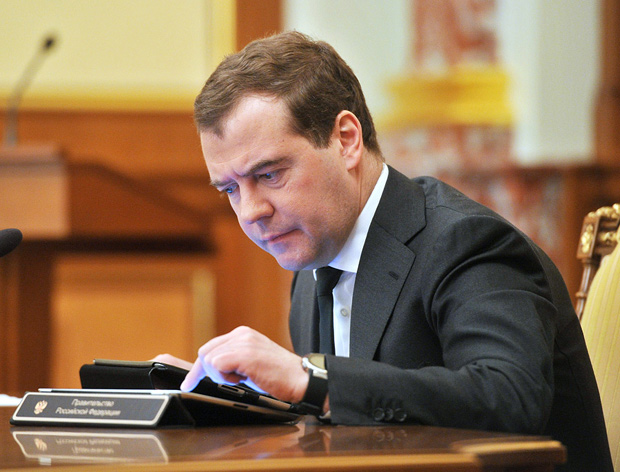 Правительство России меняет iPad на защищенные планшеты Samsung