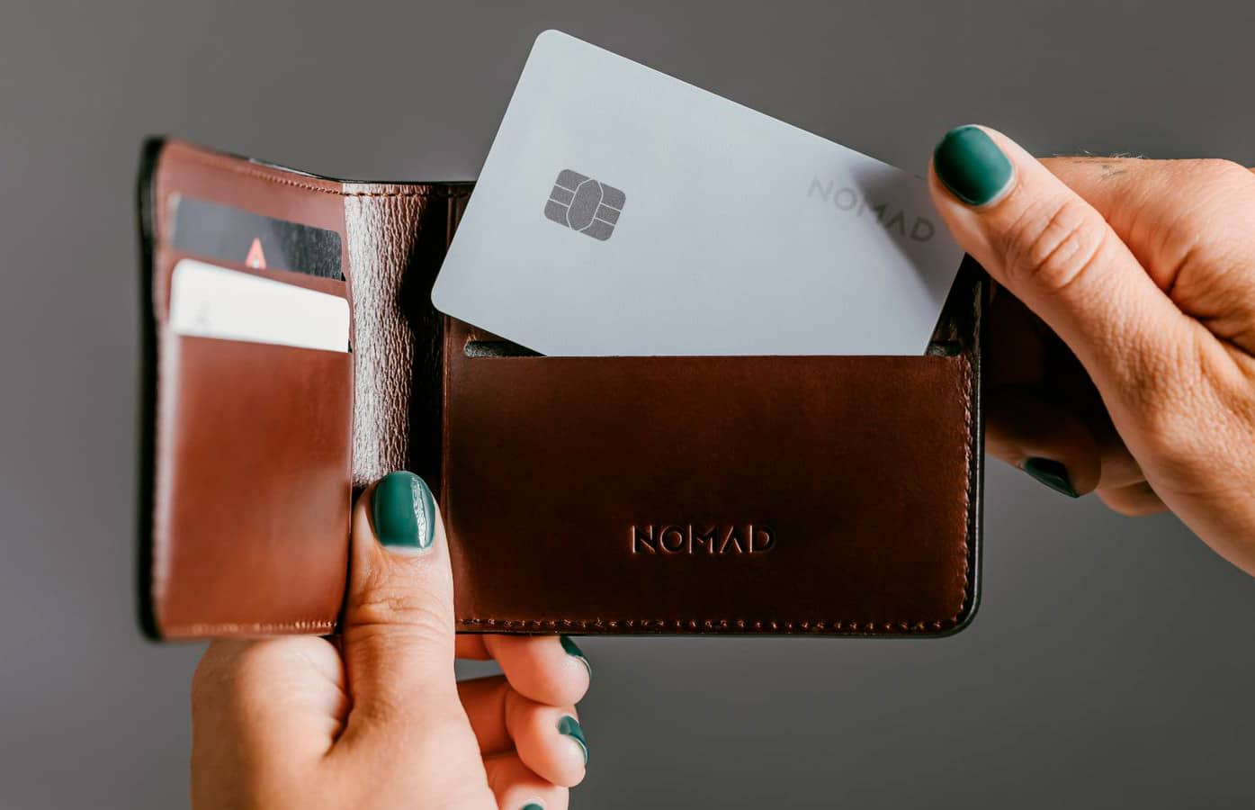 Представлен трекер Nomad Tracking Card Pro в виде кредитной карты