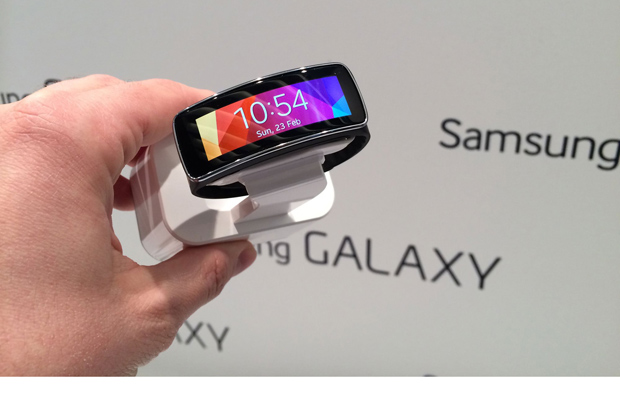 MWC 2014: Samsung презентовала фитнес-браслет Gear Fit