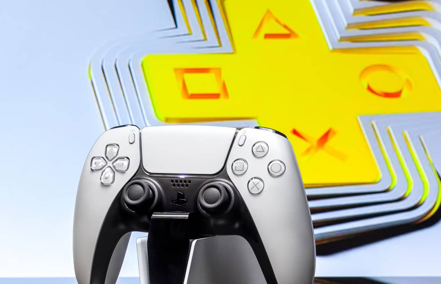 Владельцы PlayStation начали массово отменять PS Plus после решения Sony отказаться от дисков