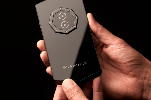 Представлен смартфон Brandeis Prometheus с необычным 7-угольным корпусом