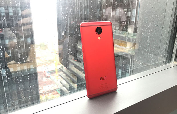 Elephone P8 прибудет еще и в красном цвете