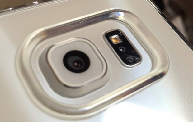 Galaxy S6 и S6 edge имеют проблемы с отслоением краски вокруг камеры