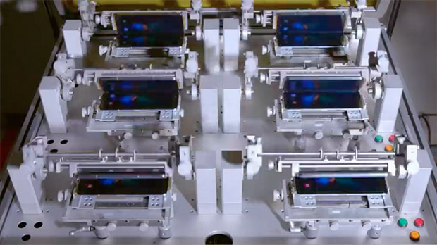 Samsung показала тестирование изгиба Galaxy Fold