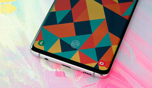 Samsung Galaxy S10 можно разблокировать с помощью фото отпечатка пальца