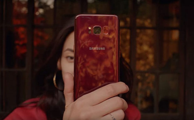 Samsung выпустила Galaxy S8 в цвете бургунди