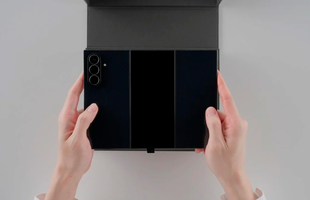 Samsung опубликовала видео распаковки смартфона Galaxy Z TriFold