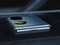 Первую партию смартфона Huawei Pocket S раскупили за секунды