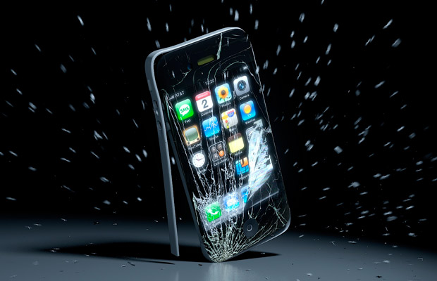 Физики узнали, почему смартфоны падают экраном вниз