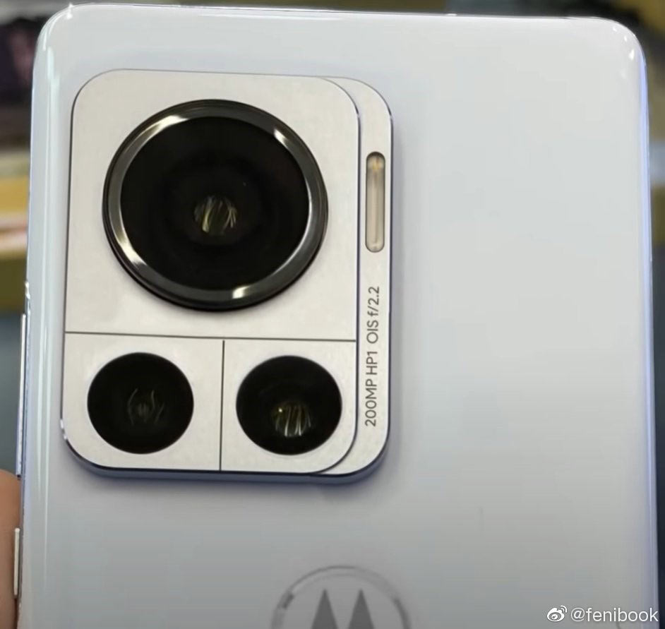 Раскрыты подробности о камере смартфона Moto Edge X30 Pro