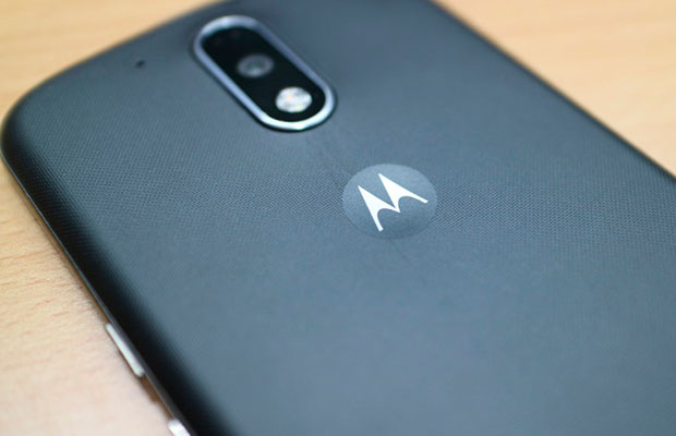 Moto G4 прошел тест на сгибаемость